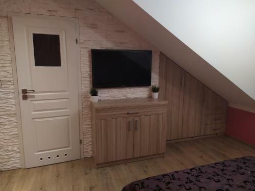 Pokoje Go?cinne Domki Apartamenty Awer