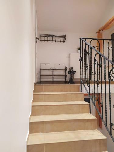 Pokoje Go?cinne Domki Apartamenty Awer
