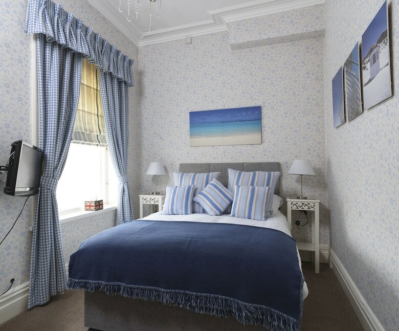 Hostal Howarth House