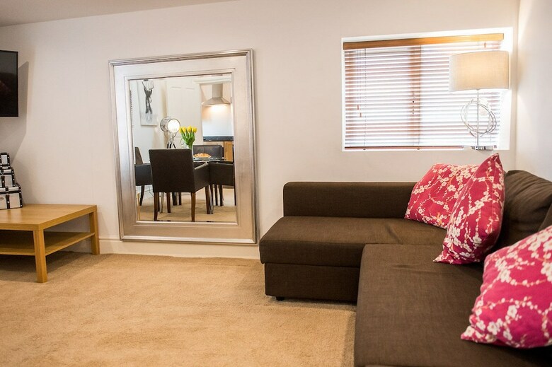 Hostal Howarth House