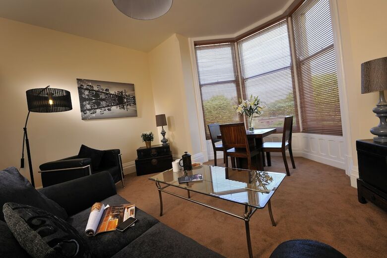 Hostal Howarth House