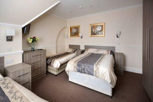 Gascony Hotel