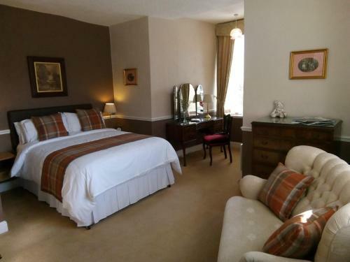 Alcombe House Hotel