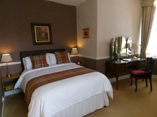 Alcombe House Hotel