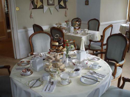 Alcombe House Hotel