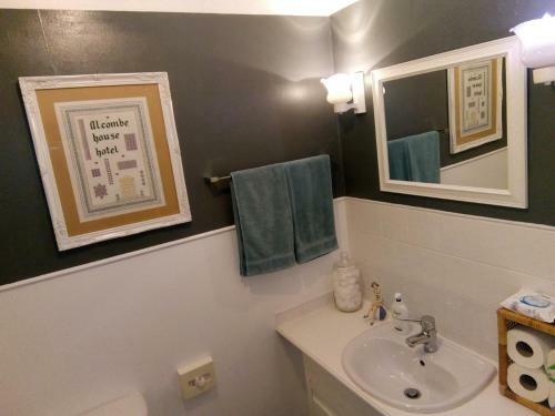 Alcombe House Hotel