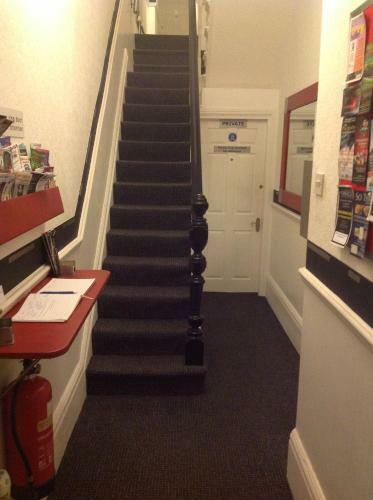 Hostal Albany Guest House