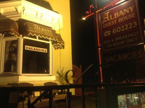Hostal Albany Guest House