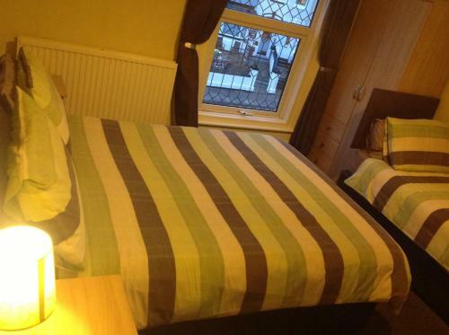 Hostal Albany Guest House