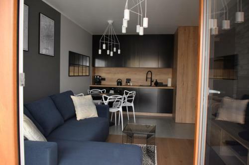 Uroczy Apartament Z Widokiem I Darmowym Parkingiem