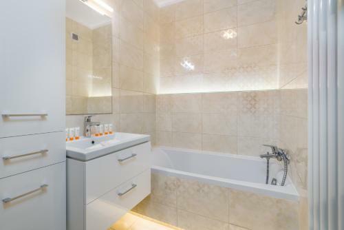 Apartments Or?a Bia?ego Pozna? By Renters