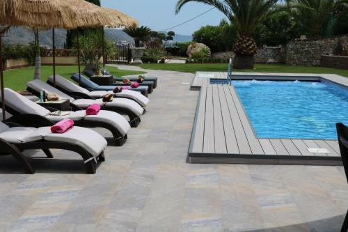 Exceptional Costa Del Sol Villa For 8, Hi Spec, Tranquil Setting, Amazing Views. Heated Pool.