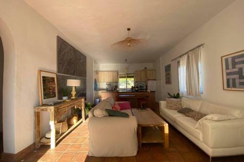 Villa La Higuera, Swimmingpool, Parking, Sea Views