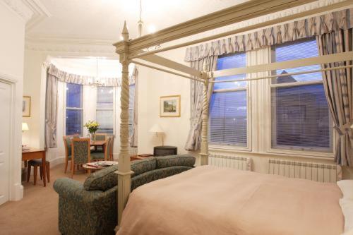 The Waterloo Hotel & Bistro