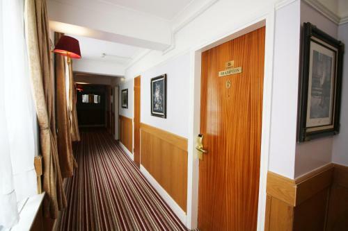 Westone Manor Hotel