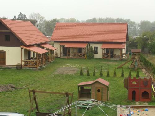 Bed & Breakfast Pokoje I Domki Sarace?ska Chata