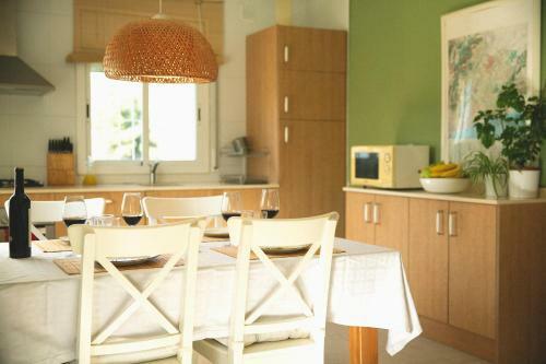 Masia Bartomeu Rural House Between Vineyards 2km From The Beach