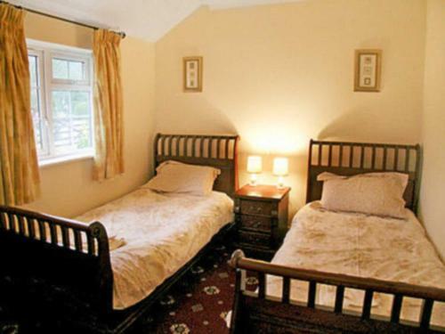 1 Luckington Stables