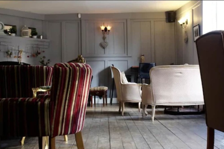 Hotel The George At Baldock