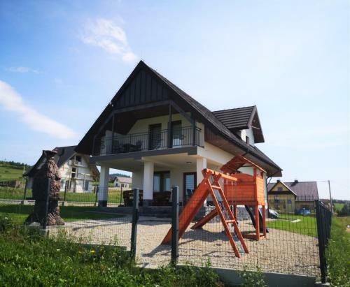 Domek W G�rach I Nad Jeziorem Czorszty?skim