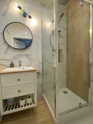 Apartment Insat II