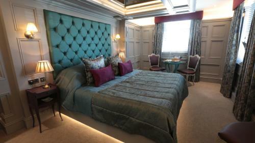 The Crown Hotel