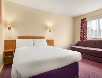 Hotel Days Inn Sevenoaks (clackett Lane)