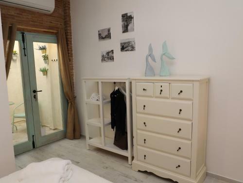 Vintage Loft Apartment Beach, Private Terrace Wifi