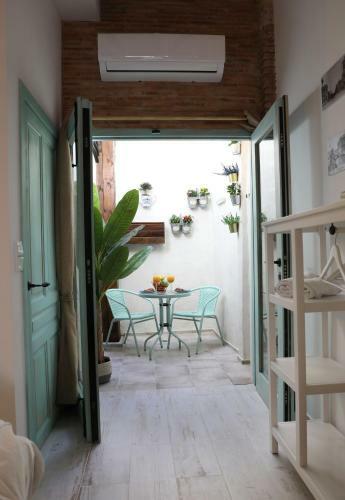 Vintage Loft Apartment Beach, Private Terrace Wifi