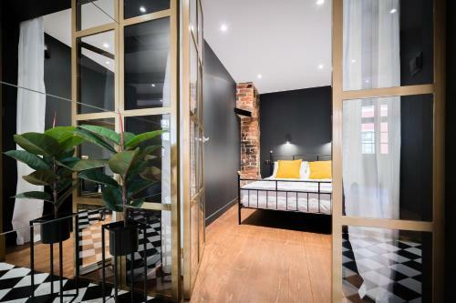 1555 Apartment III