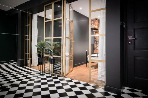 1555 Apartment III