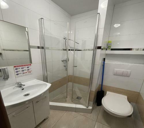 Apartamento Eldom-noclegi, Kolejowa 15 W?growiec