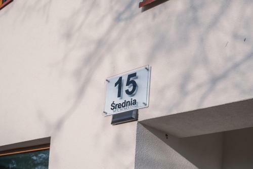 Apartament Ul. ?rednia 15 W?growiec