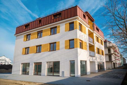 Apartament Ul. ?rednia 15 W?growiec