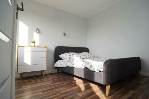 Apartament Ul. ?rednia 15 W?growiec