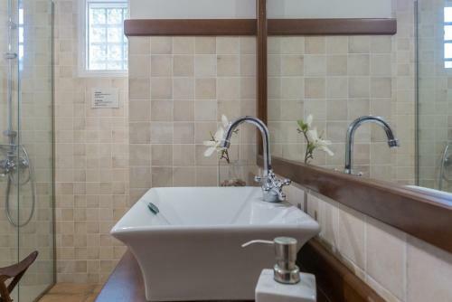 Agroturismo Canarian Farm With Pool Los Paredones
