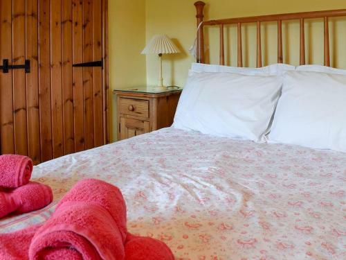 5 Swallowholm Cottages