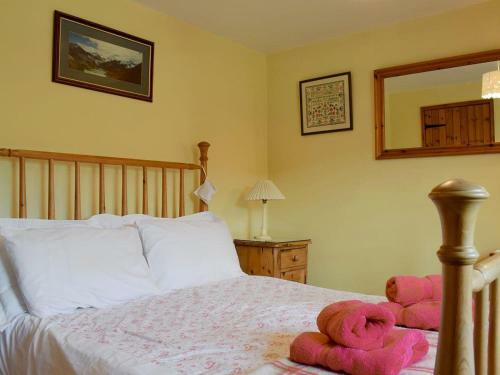 5 Swallowholm Cottages