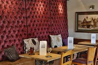 Best Western Three Swans Hotel