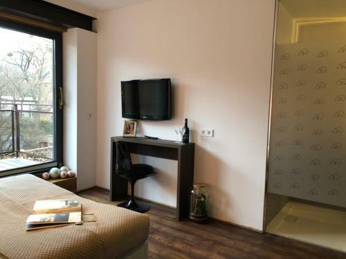 Hostal Black House 88