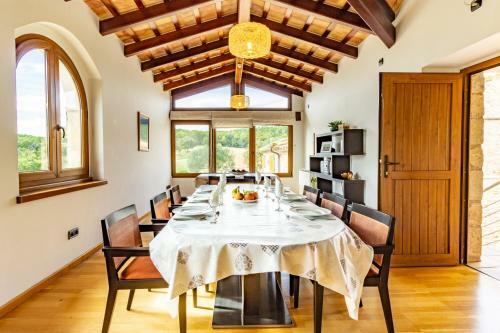 Cal Parent ? Casa ?nova? Con Piscina Semi-climatizada Y Spa