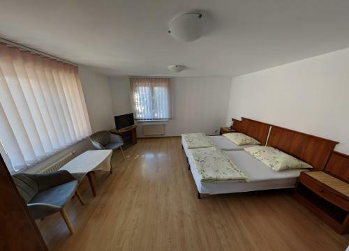 Pokoje Go?cinne - Le?na 8