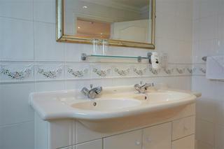Best Western Consort Hotel