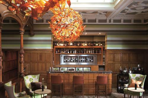 Hotel South Lodge