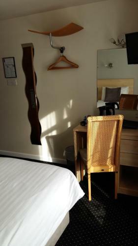 Waterfront Lodge Hotel