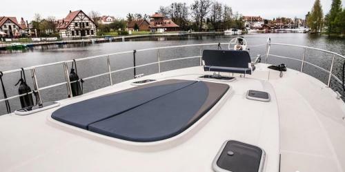 Jacht Motorowy Nautika 1300 Lux
