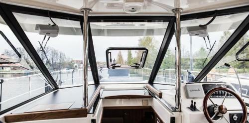 Jacht Motorowy Nautika 1300 Lux
