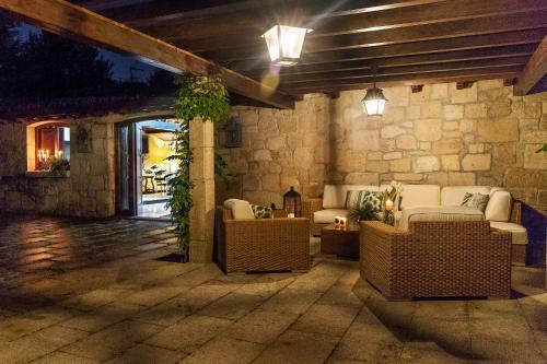 Villa Luxury Rustic House - O Rego Da Santa Mari�a