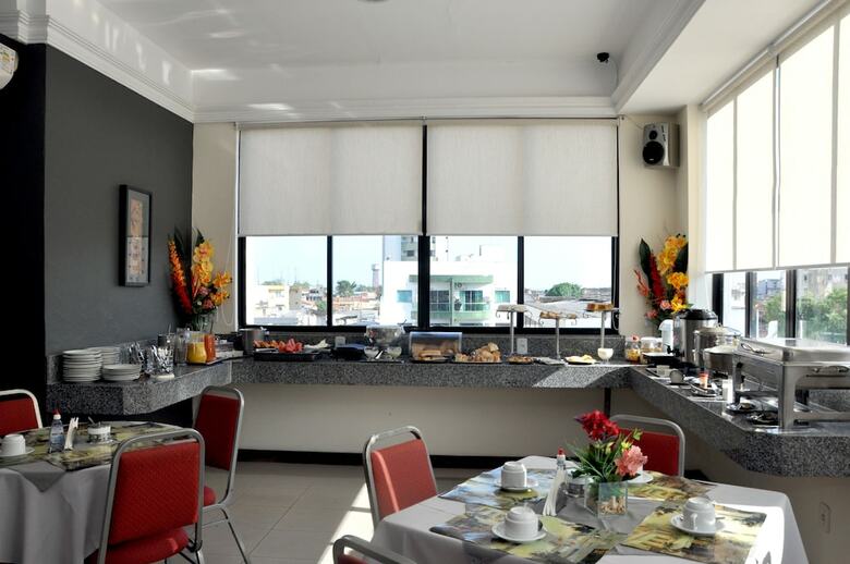 Machados Plaza Hotel