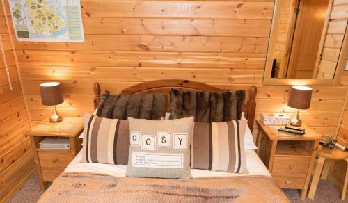 Hostal Cypress Log Cabins B&B